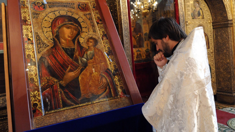 Депутат Иванов разъяснил значение мироточения икон