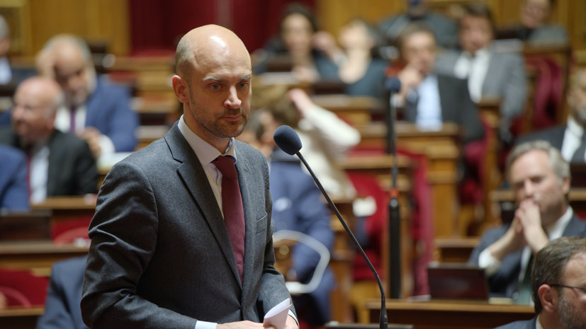 Глава МИД Франции Жан-Ноэль Барро сохранил пост в новом правительстве