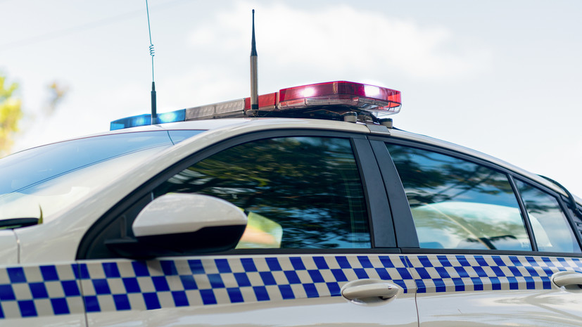 Sun: в Сиднее мужчина открыл беспорядочную стрельбу по машинам с крыши здания