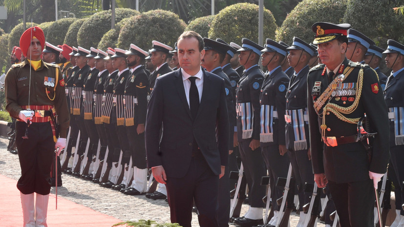 Недавно назначенный премьер Франции Лекорню подал прошение об отставке