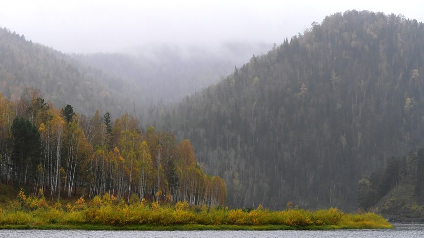 Пропавшую в Красноярском крае семью последний раз видели на подходе к горе