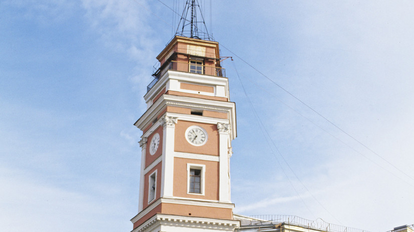 Выступления уличных музыкантов запретят у Думской башни в Петербурге