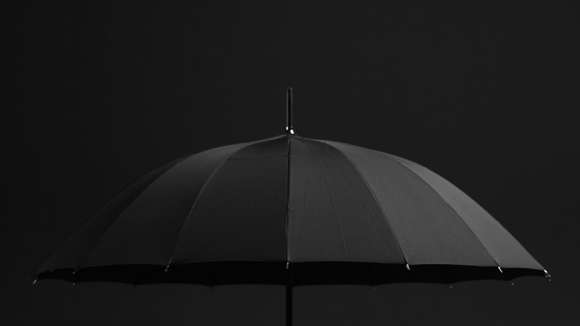 В Роскачестве дали рекомендации по выбору надёжного зонта