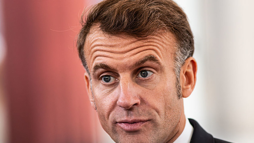 Экс-премьер Франции Филипп: Макрону следует провести досрочные выборы президента