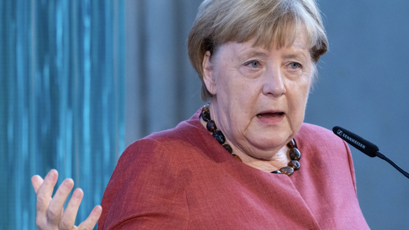 Politico: в Киеве разозлились на слова Меркель о вине Польши и Прибалтики в СВО