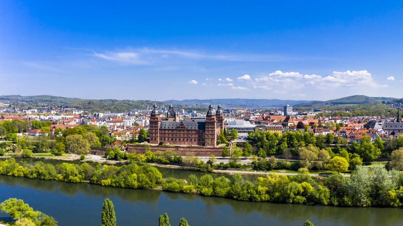 Bild: в ФРГ из-за аварии на заводе Ашаффенбург накрыло облако газа