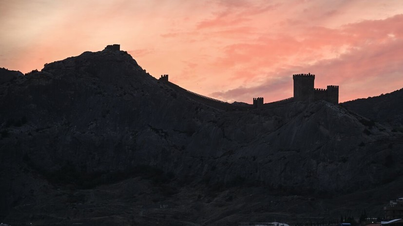 Крымские спасатели оказали помощь 280 туристам в горах с начала года