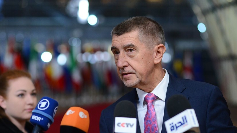 Бабиш пообещал не допустить выхода Чехии из НАТО и Евросоюза