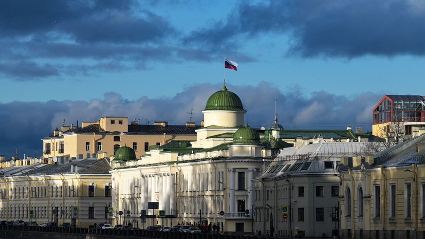 Музею Ленинградского областного суда передали мундир Подносовой