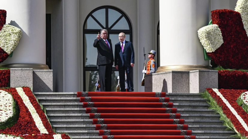 Путин и Рахмон начали двусторонние переговоры в Душанбе