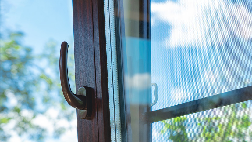 Сосед семьи в Уфе, где отец выбросил из окна дочь, рассказал о случившемся