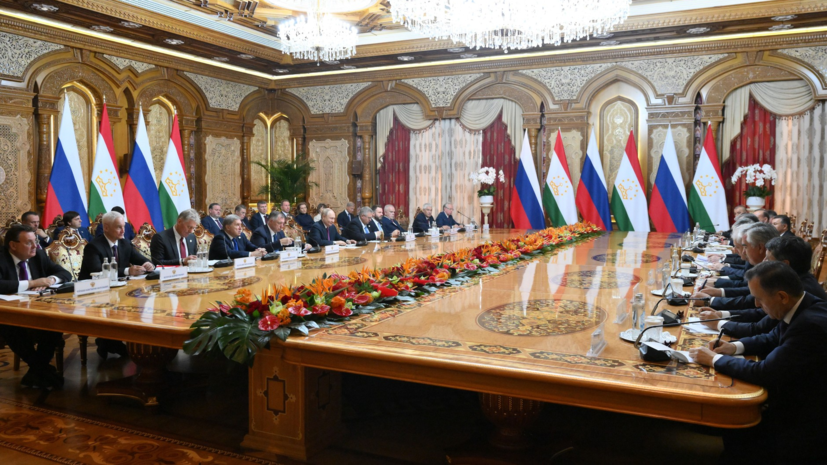 Россия и Таджикистан подписали соглашения в сфере трудовой миграции