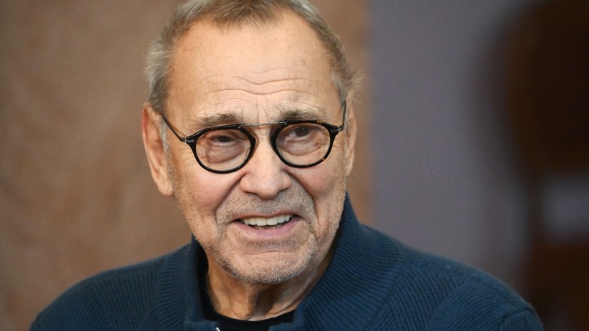 Андрей Кончаловский рассказал, как работал над сценарием «Хроник русской революции»