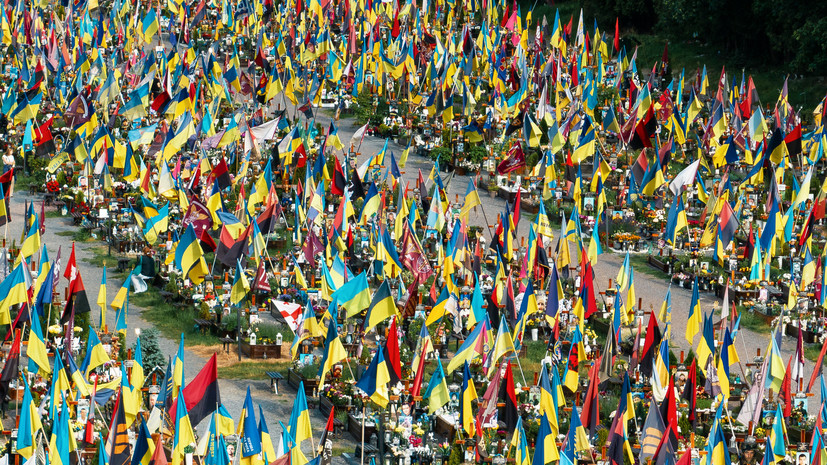 Журналист Боуз: на украинских кладбищах готовятся к приёму потока погибших