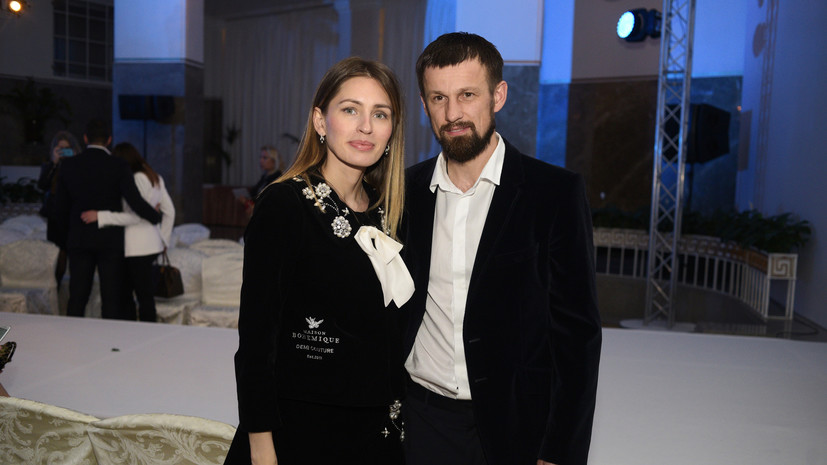 Жена Семака сообщила, что у неё украли золотые часы люксового бренда