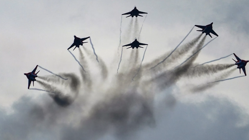 Членов пилотажной группы «Стрижи» внесли в базу «Миротворца»