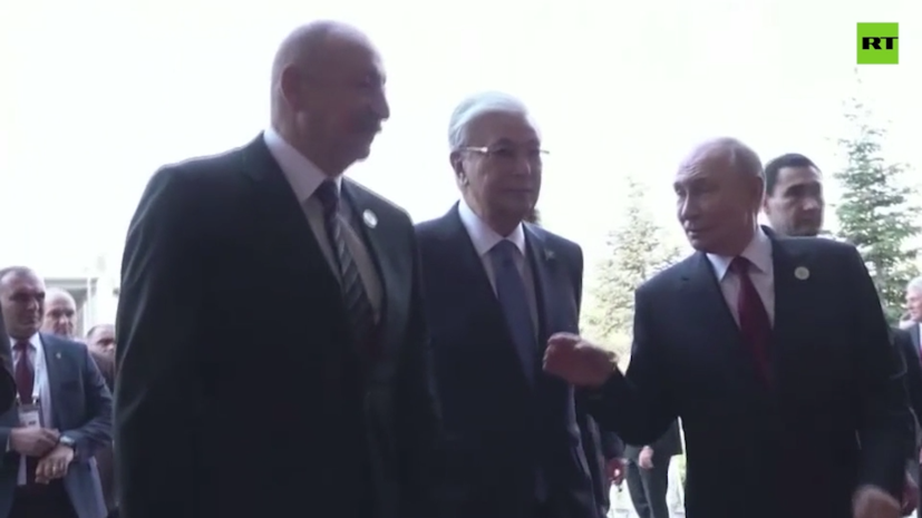 Путин, Алиев и Токаев неофициально пообщались в Душанбе