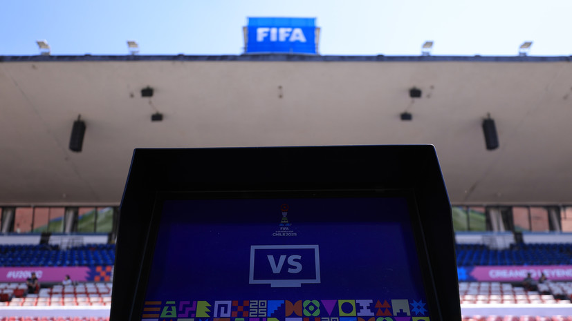 Платини раскритиковал введение VAR