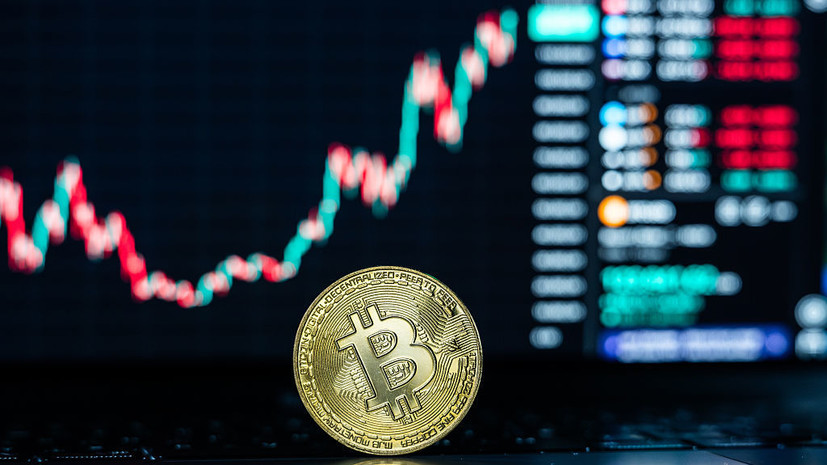 Стоимость биткойна опустилась ниже $105 тысяч впервые июня