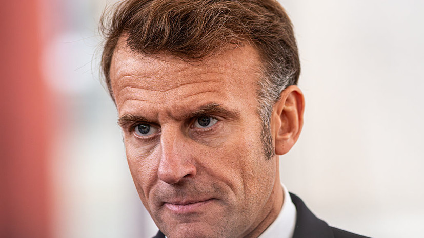 Политолог — о ситуации во Франции: Макрон всеми силами цепляется за власть