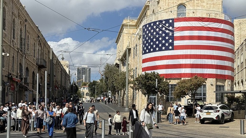 В Иерусалиме вывесили американские флаги к приезду Трампа
