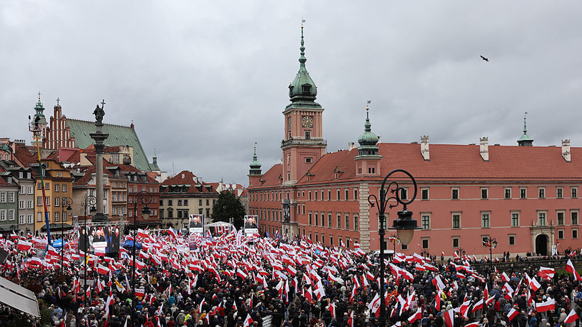 В Варшаве тысячи людей вышли на демонстрацию против мигрантов