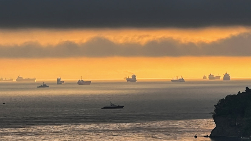 Во Владивостоке уже неделю ищут пропавшего в море на катере мужчину
