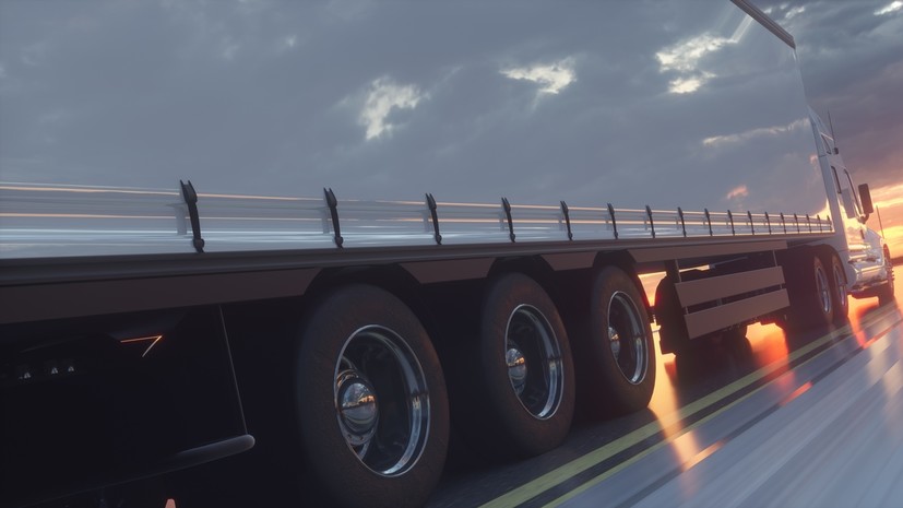 На ставропольской трассе опрокинулась фура с вином