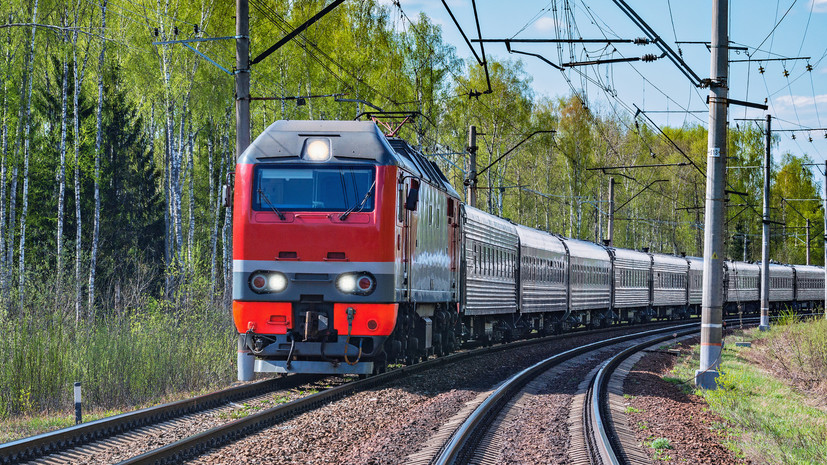 В Крыму из-за ЧП на нефтебазе задерживаются поезда