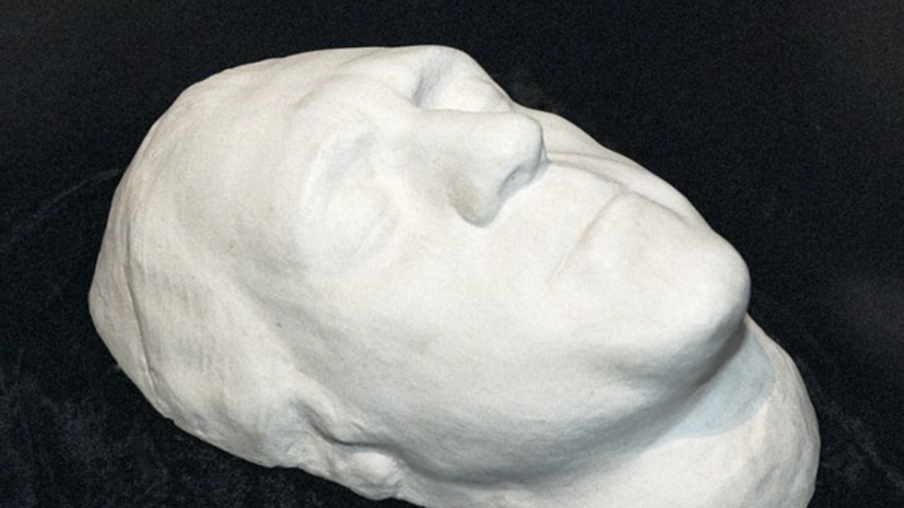 Посмертную маску Владимира Высоцкого продадут на аукционе в Монако 21 октября