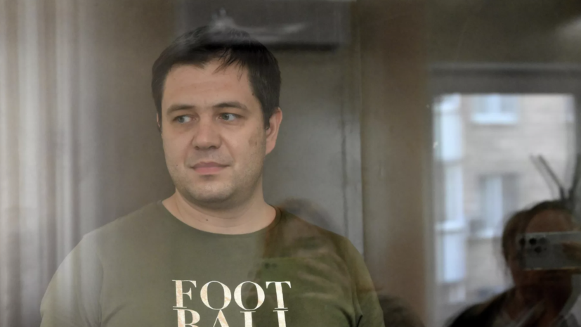 Суд продлил домашний арест главреду Baza Трифонову