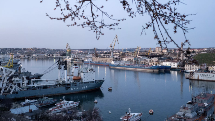 Морской пассажирский транспорт Севастополя приостановил работу