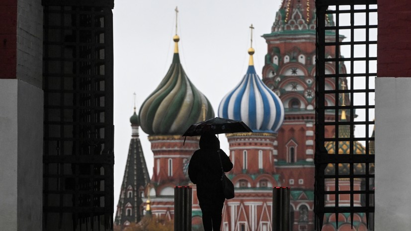 «Осень пришла окончательно и бесповоротно»: Москву ждут неделя холода, аномальные дожди и последние тёплые выходные