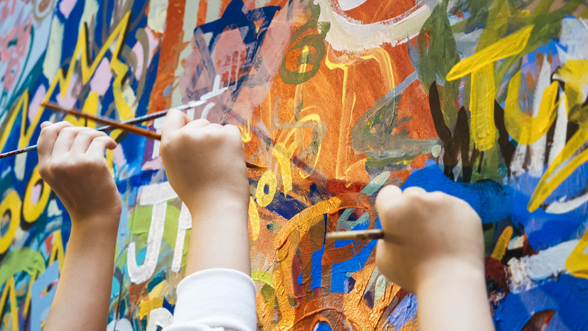 Психолог: участие взрослых в детском творчестве может навредить развитию ребёнка