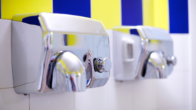 Врач-терапевт Денис Прокофьев: электросушилки для рук плохо влияют на кожу