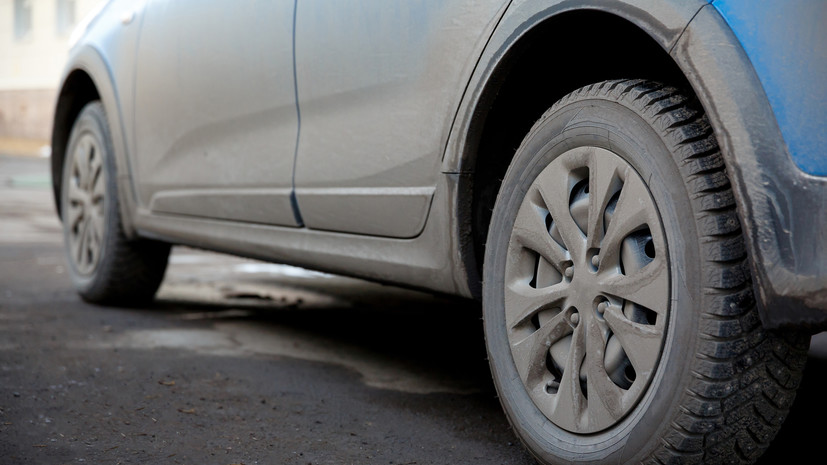 Автоэксперт Попов рассказал, как защитить машину от реагентов