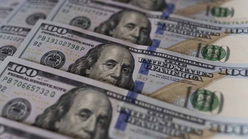 Аналитик Щербаченко: к концу года доллар может остаться в пределах 81 рубля