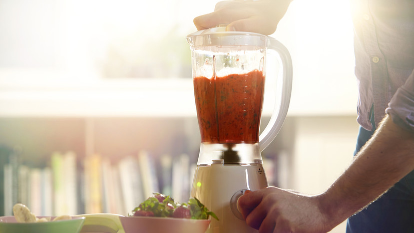 Врач Кашух предупредила, чем опасно регулярное употребление соков и смузи