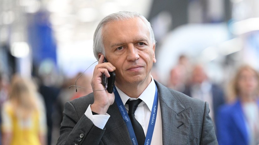 Дюков заявил, что Россия прошла бы отбор на ЧМ и Евро, если бы не отстранение