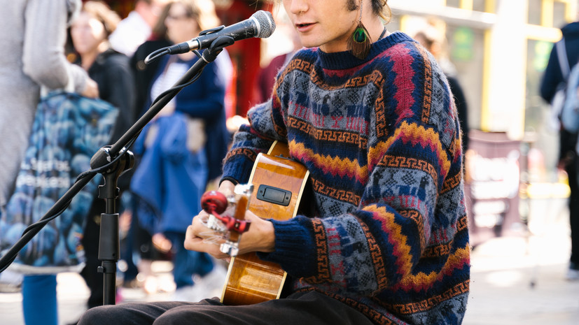 Юрист предупредил об ответственности за несогласованный уличный концерт