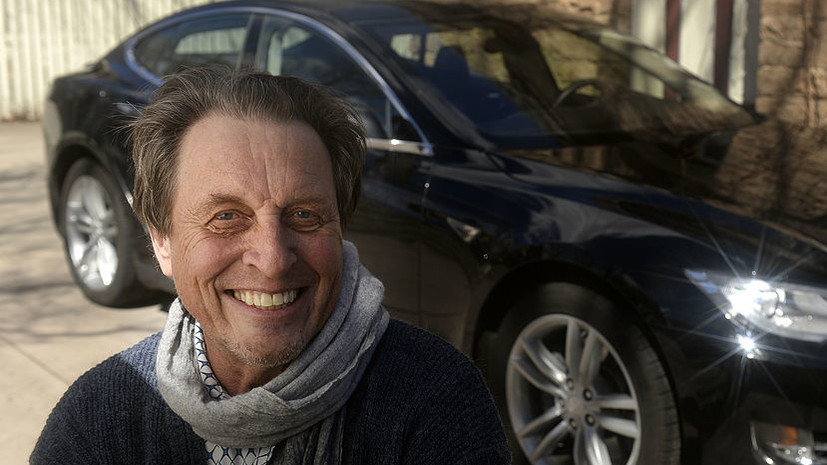 Отец Илона Маска признался, что предпочитает смотреть RT, чем западные СМИ