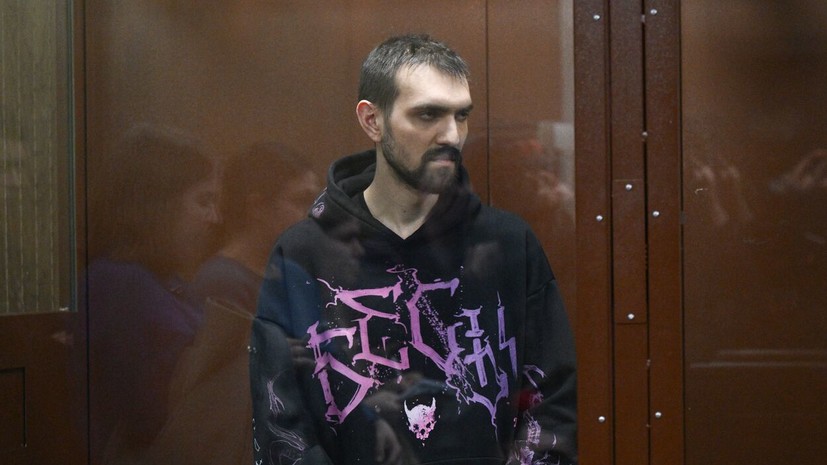 Суд в Москве продлил арест комику Останину по делу о разжигании розни