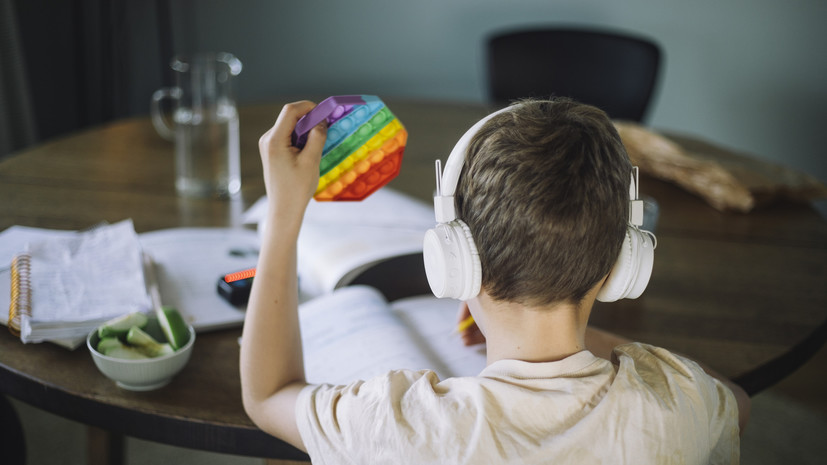 Россиянам рассказали о ранних признаках аутизма у детей