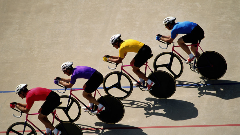 Россиянин Ермаков завоевал серебро в скретче на ЧМ по велоспорту на треке