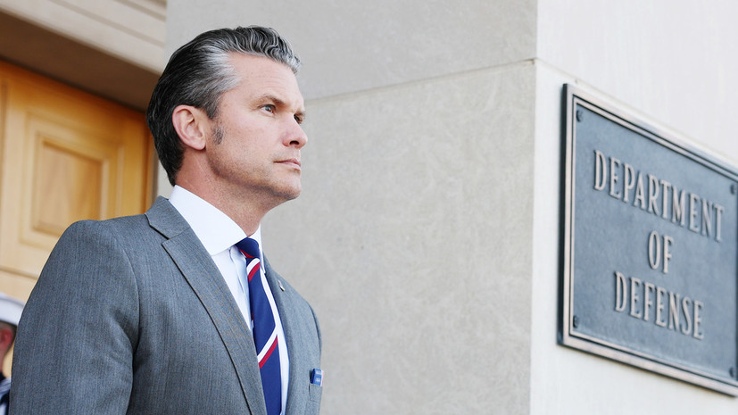 Вэнс объяснил значение галстука Хегсета в цветах флага России