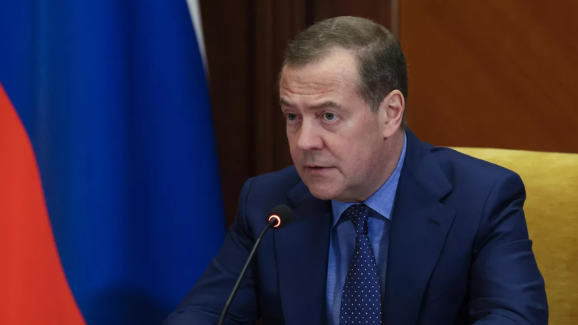 Медведев: на полигоне Капустин Яр испытали перспективные образцы вооружений