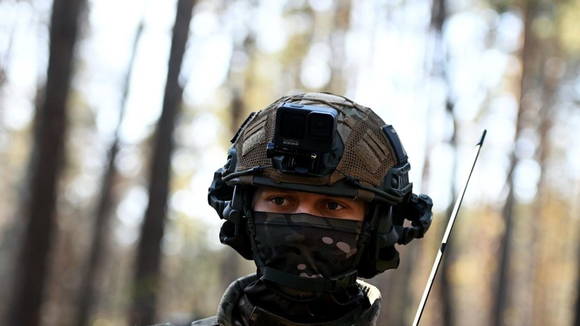 Белоусов поздравил военных связистов с профессиональным праздником