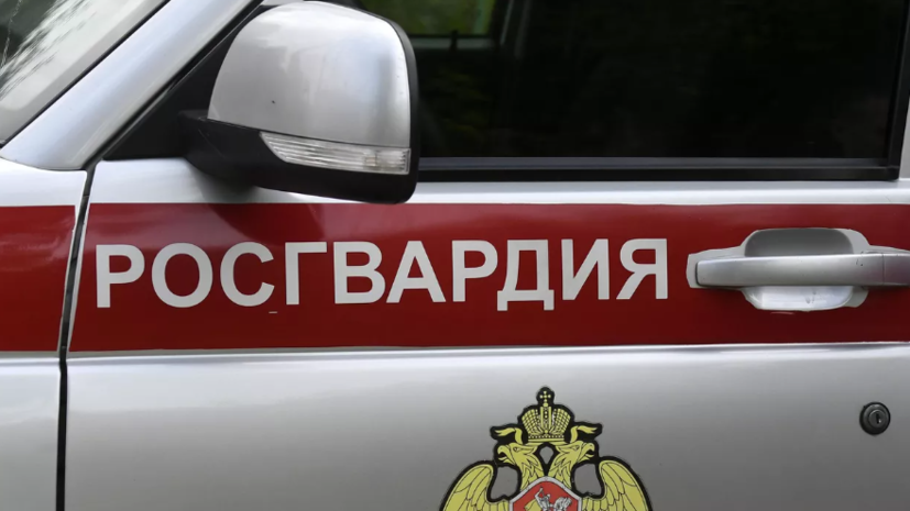 В Москве мужчина ранил ножом сотрудника Росгвардии