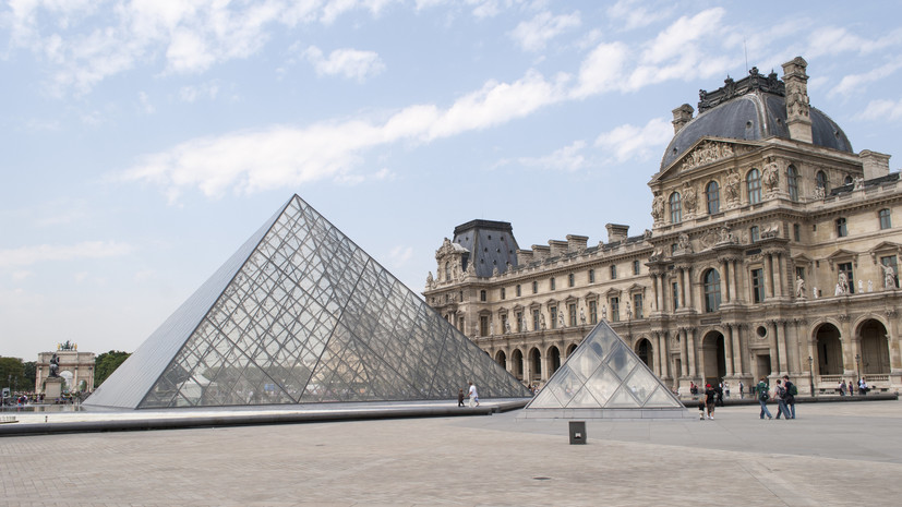 Parisien: автовышка, которую использовали для ограбления Лувра, была угнана