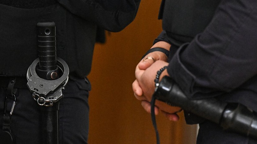 «Ъ»: мужчину приговорили к 15 годам за призывы к сыну перейти на сторону Украины